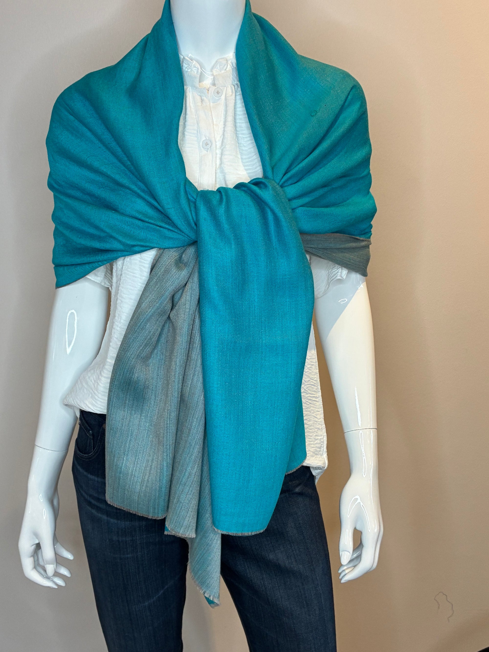 Double-sided Slate Cashmere Wrap
