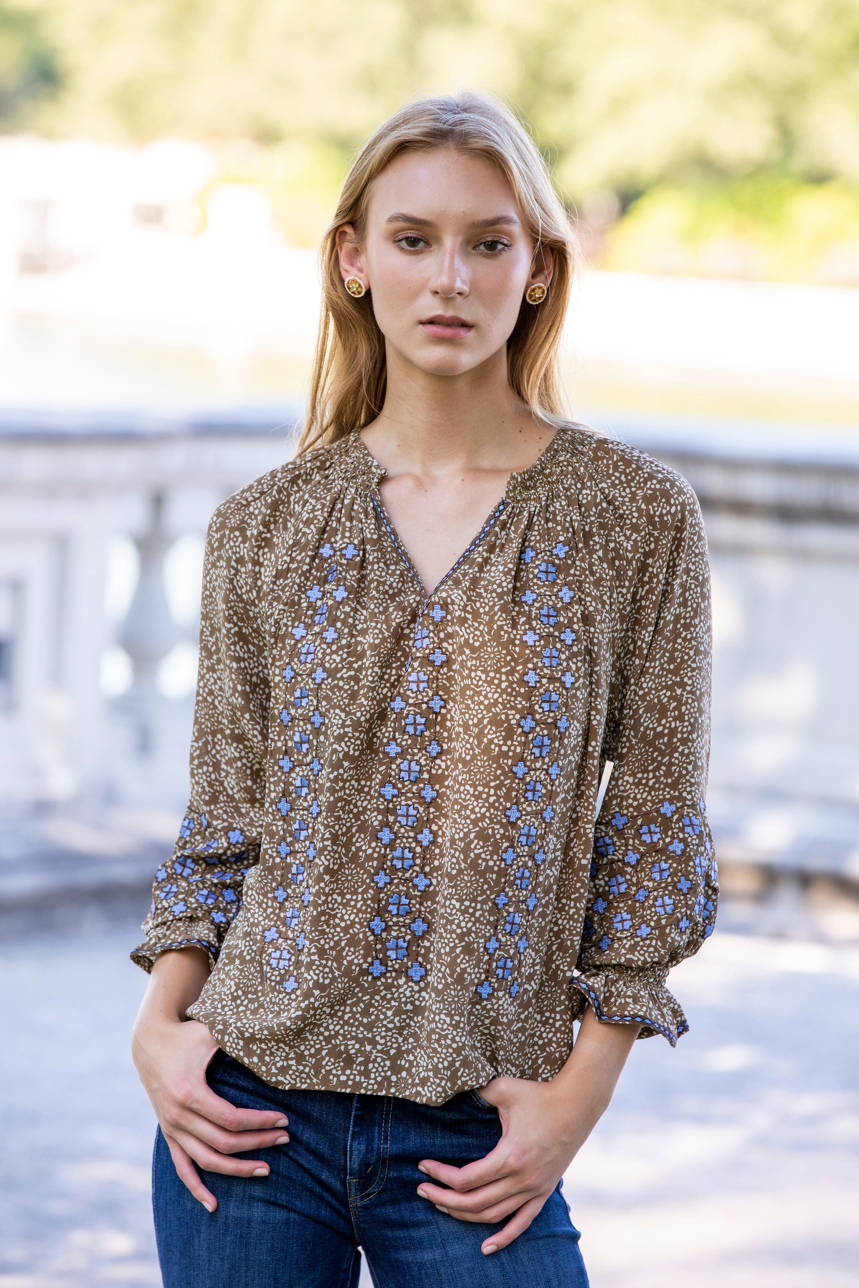 Barcelona Embroidered Blouse – Rungolee Store